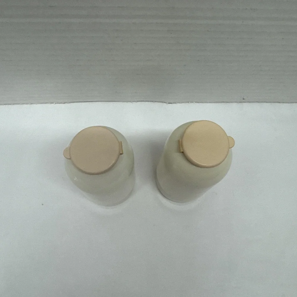 Tupperware Salt and Pepper Shakers Set Clear Ivory And Beige 2314A